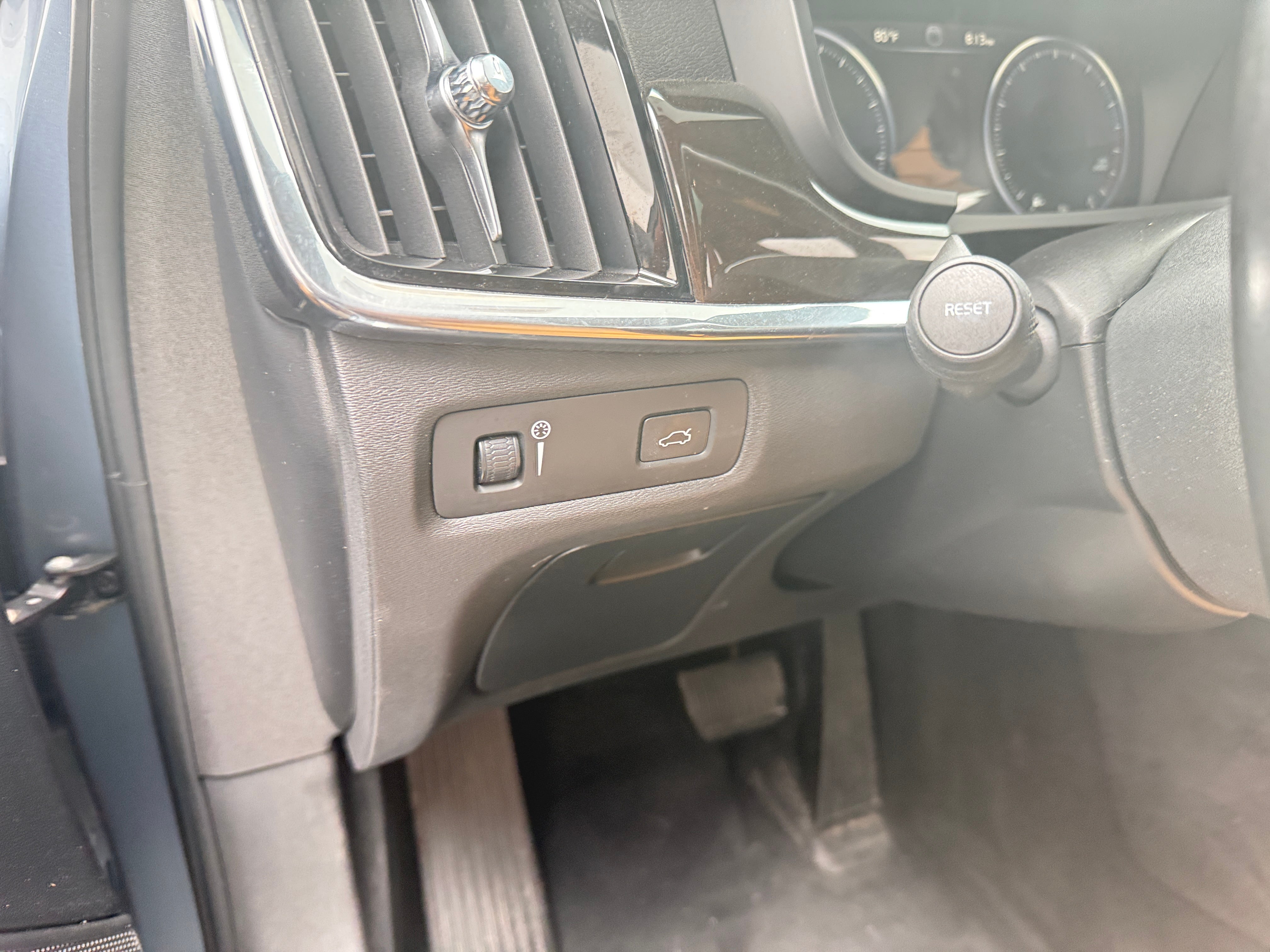 2018 Volvo S90 Momentum - Photo 10