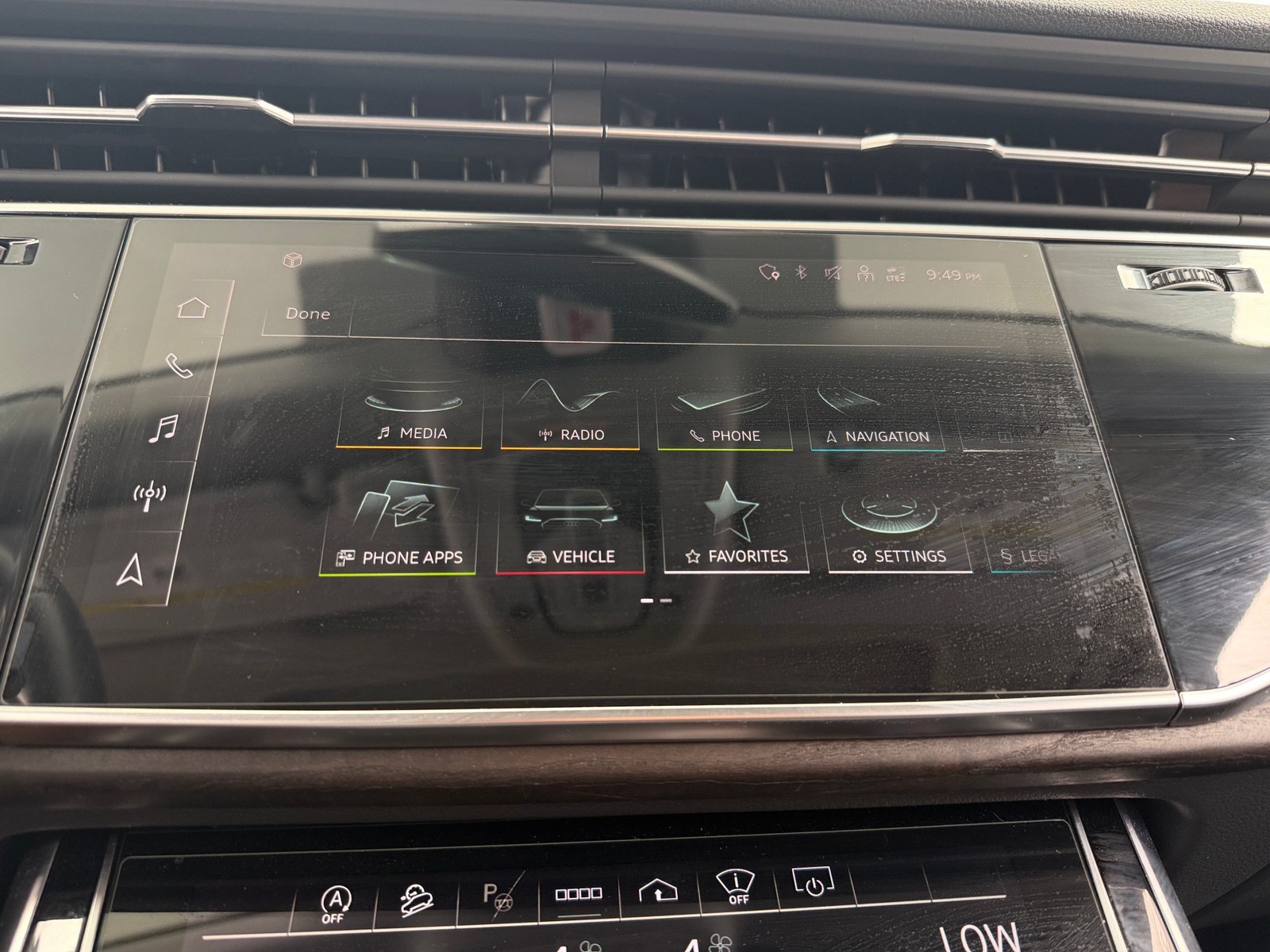 Thumbnail: 2023 Audi Q8 - 3