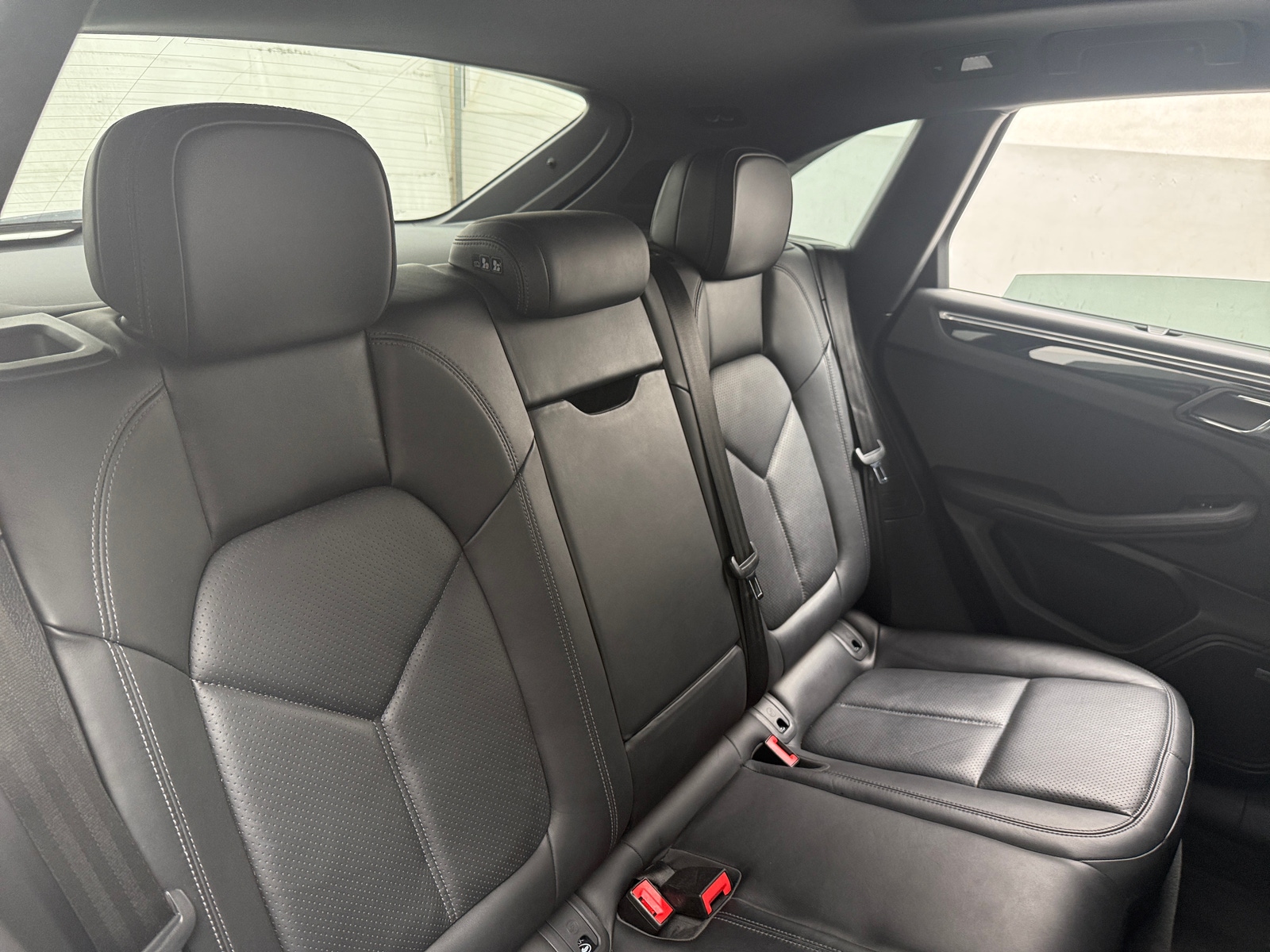 Thumbnail: 2018 Porsche Macan - 5