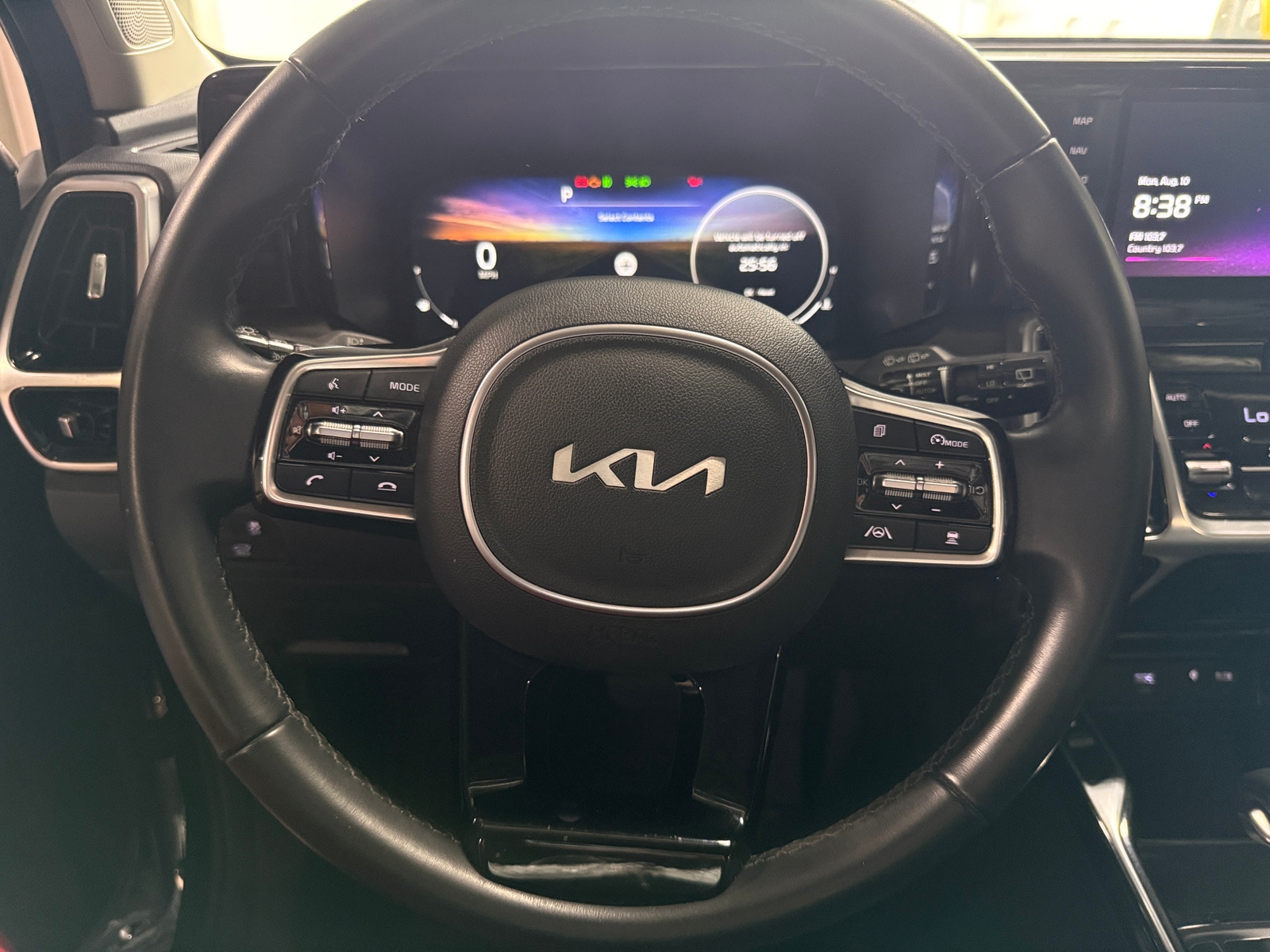 Thumbnail: 2023 Kia Sorento - 4