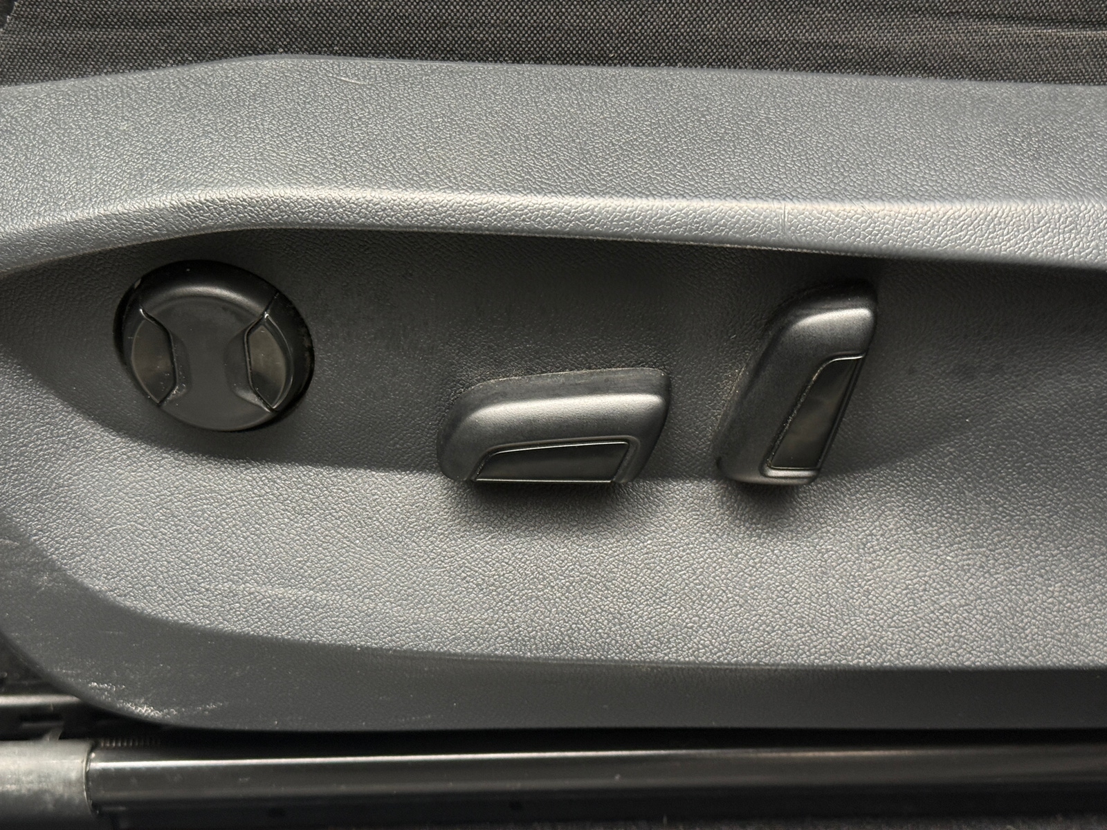 Thumbnail: 2022 Volkswagen Tiguan - 2