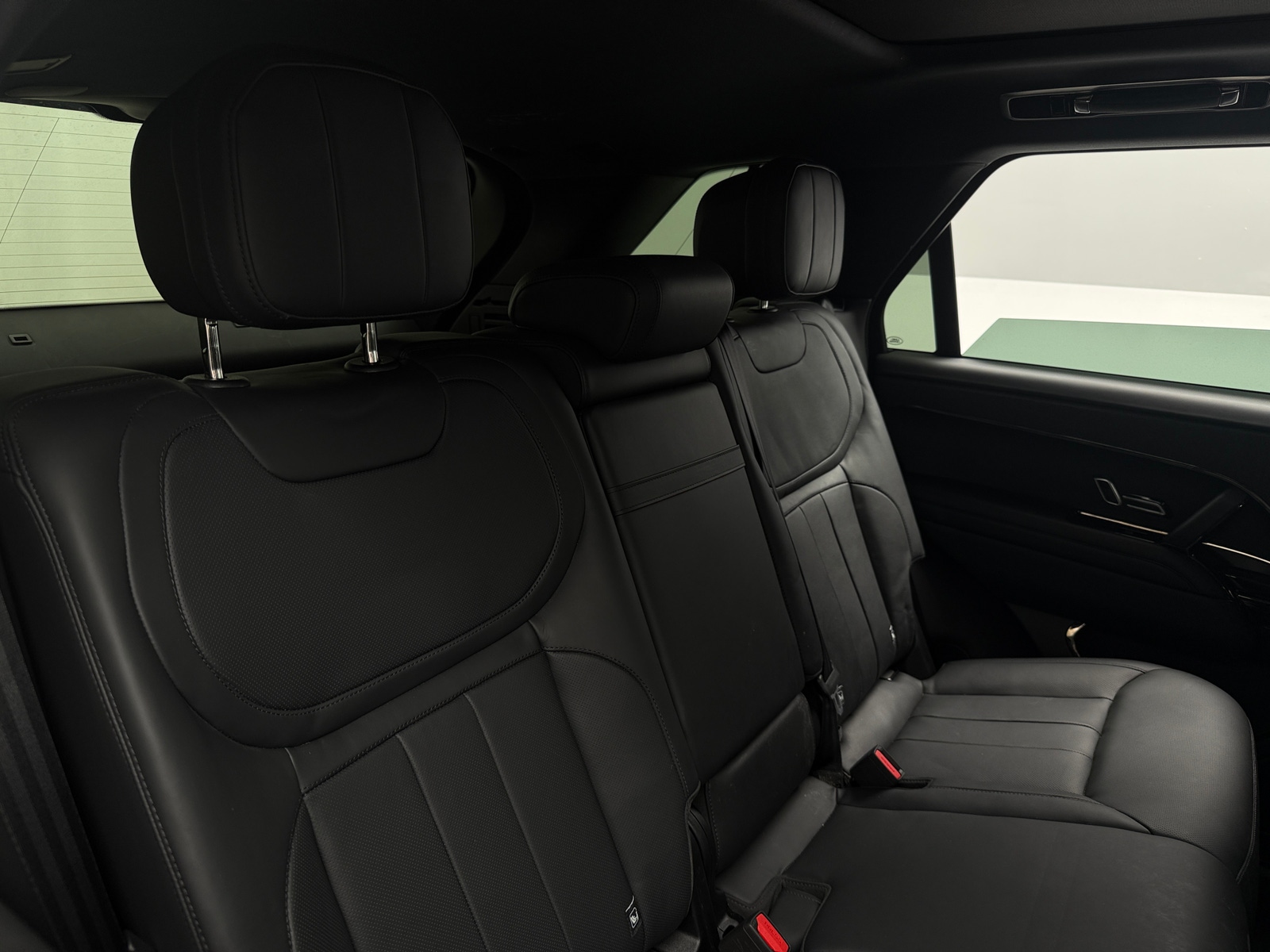 Thumbnail: 2025 Land Rover Range Rover Sport - 5