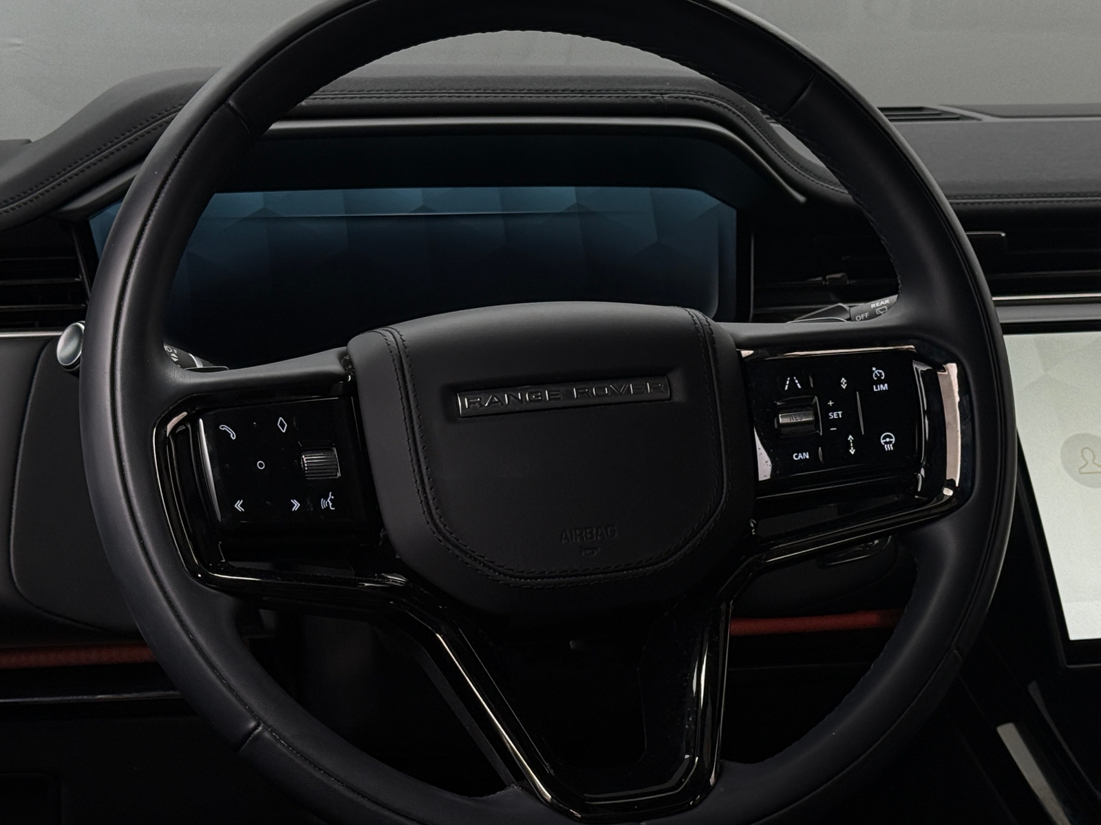 Thumbnail: 2025 Land Rover Range Rover Sport - 4