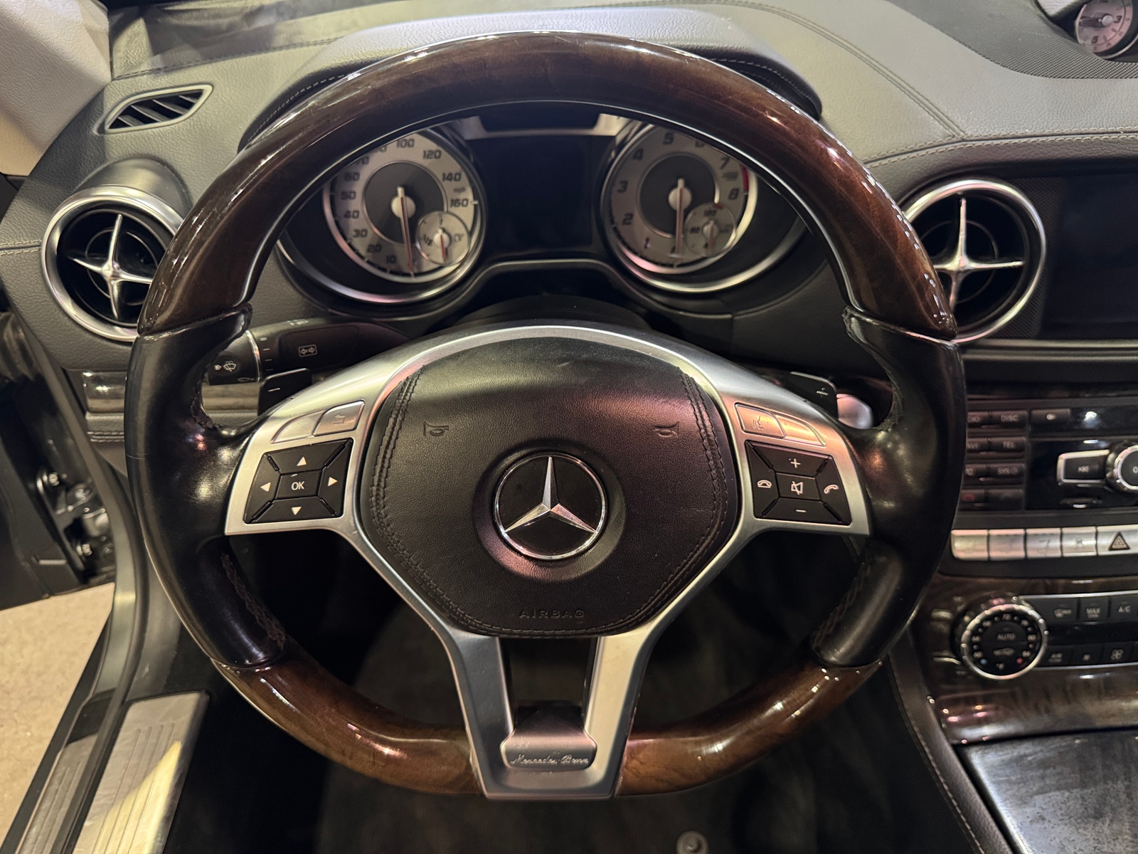 Thumbnail: 2013 Mercedes-Benz SL-Class - 4