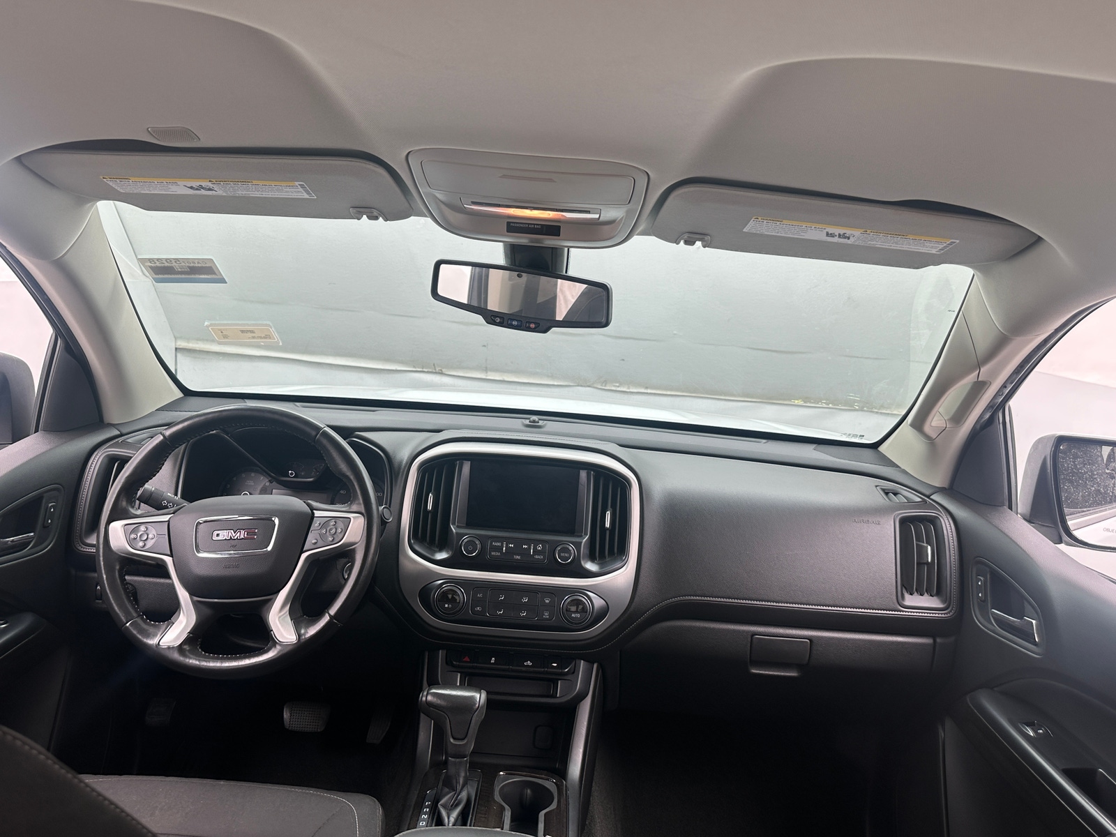Thumbnail: 2018 GMC Canyon - 3