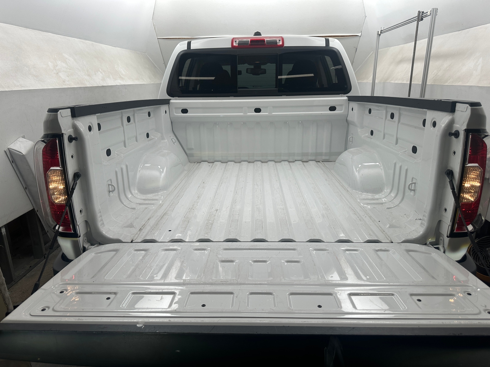 Thumbnail: 2018 GMC Canyon - 7