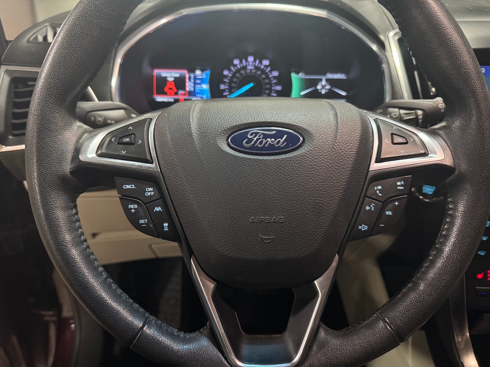 Thumbnail: 2019 Ford Edge - 4
