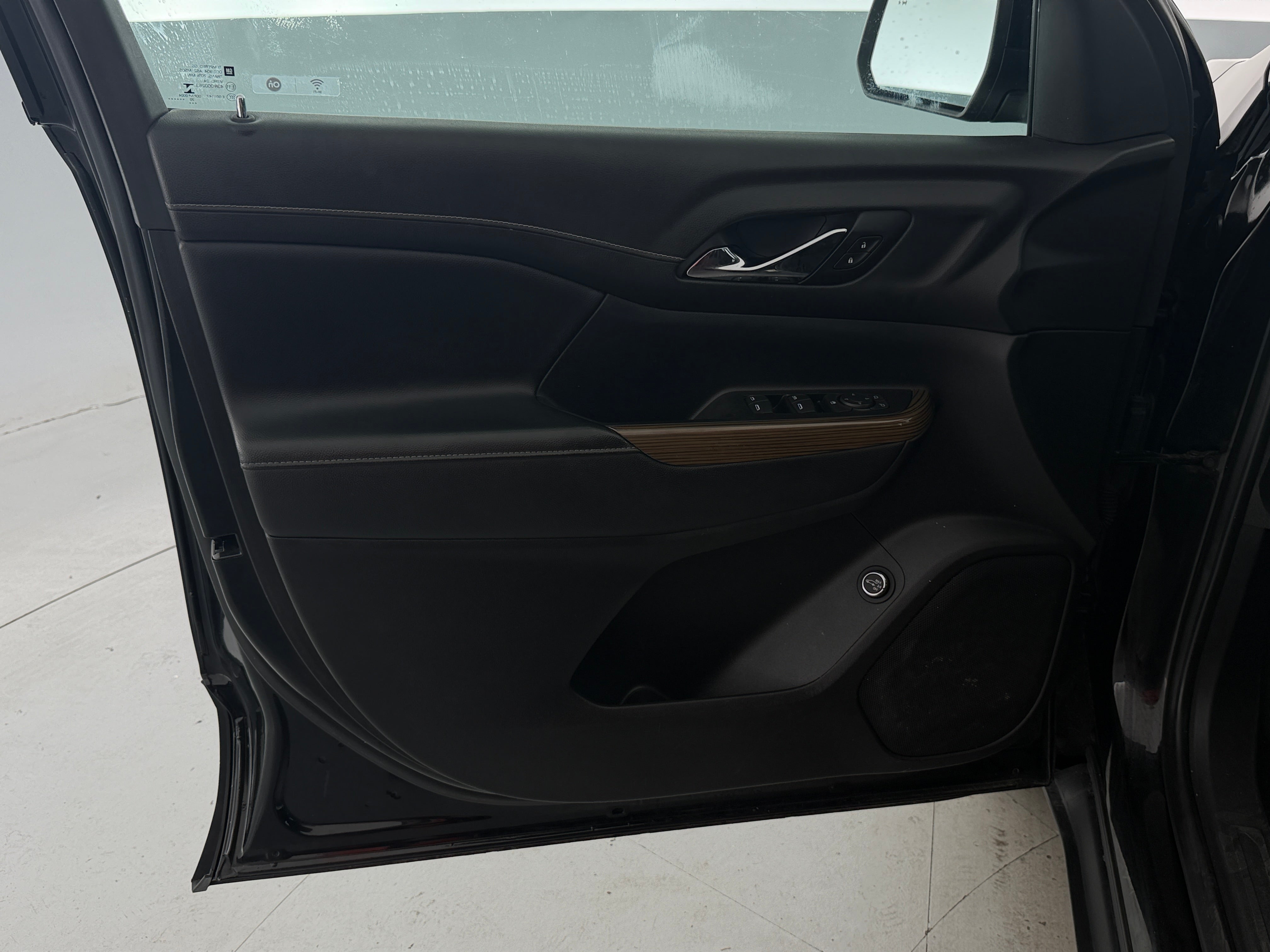2020 GMC Acadia SLE - Photo 3