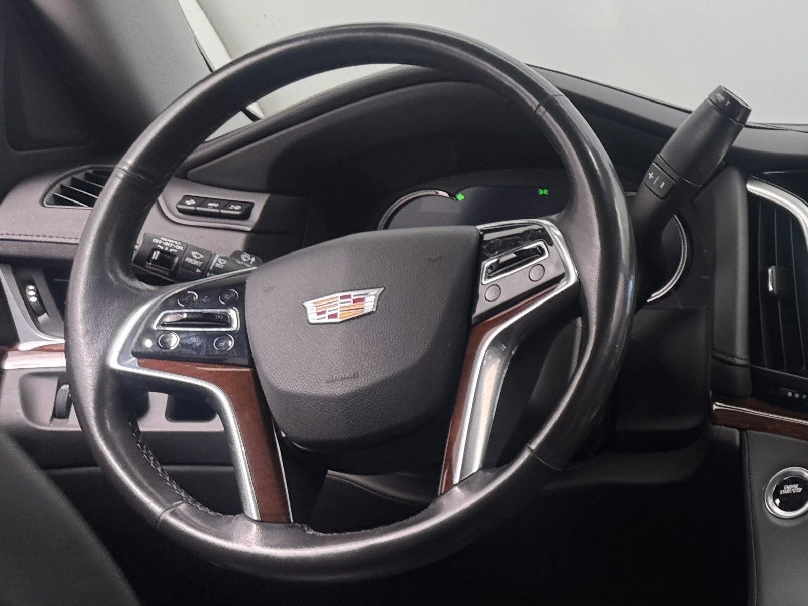 Thumbnail: 2020 Cadillac Escalade - 4