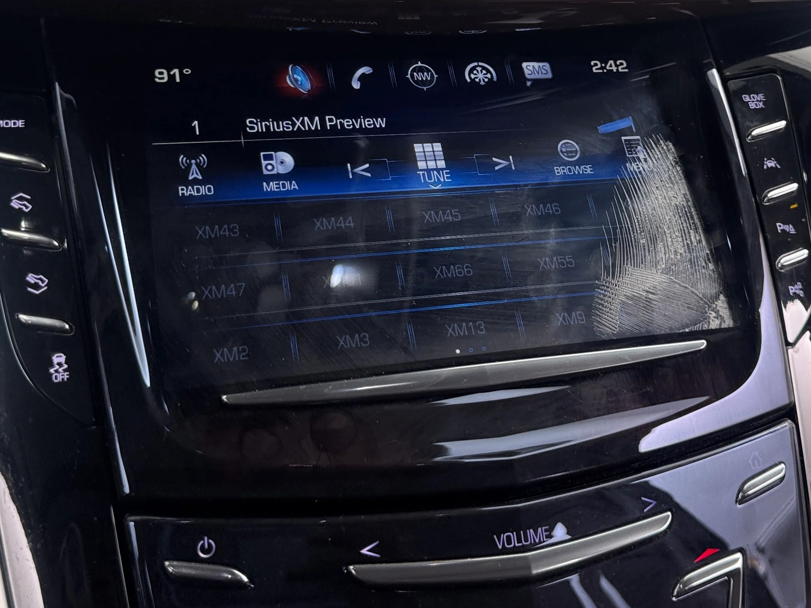 Thumbnail: 2020 Cadillac Escalade - 3