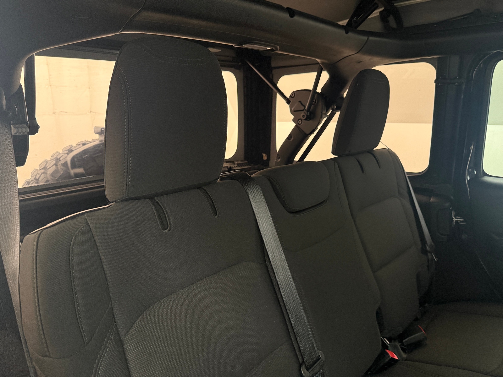 Thumbnail: 2022 Jeep Wrangler - 6