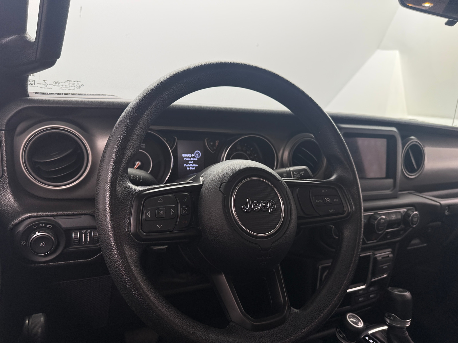 Thumbnail: 2022 Jeep Wrangler - 5