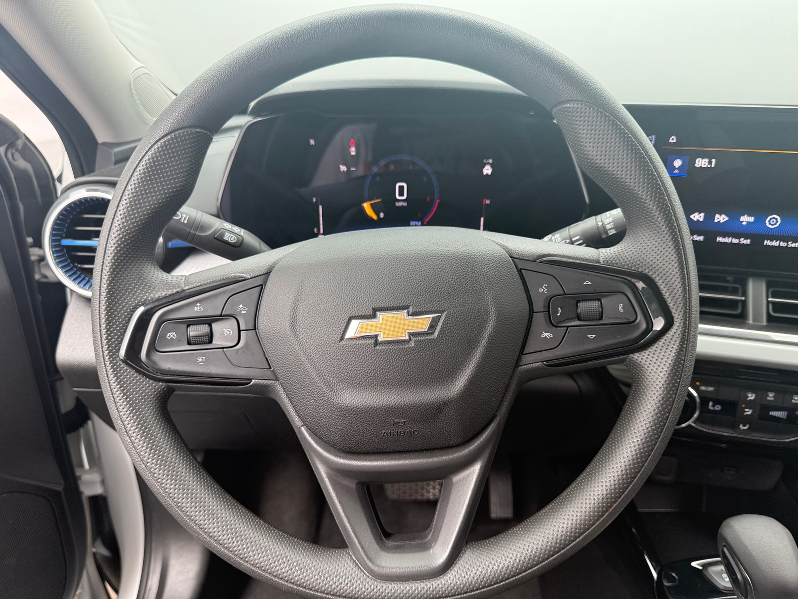 Thumbnail: 2025 Chevrolet Trax - 4