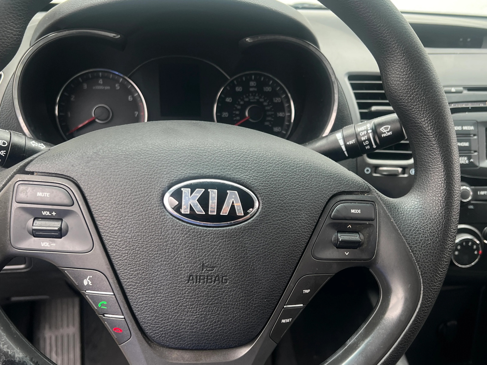Thumbnail: 2017 Kia Forte - 5