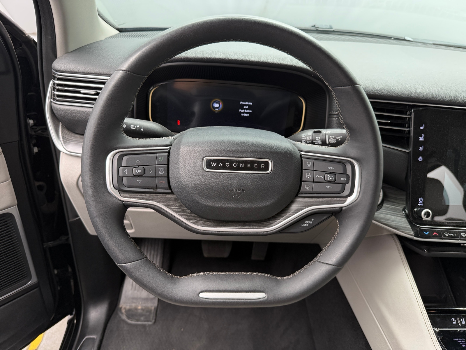 Thumbnail: 2024 Jeep Wagoneer - 4