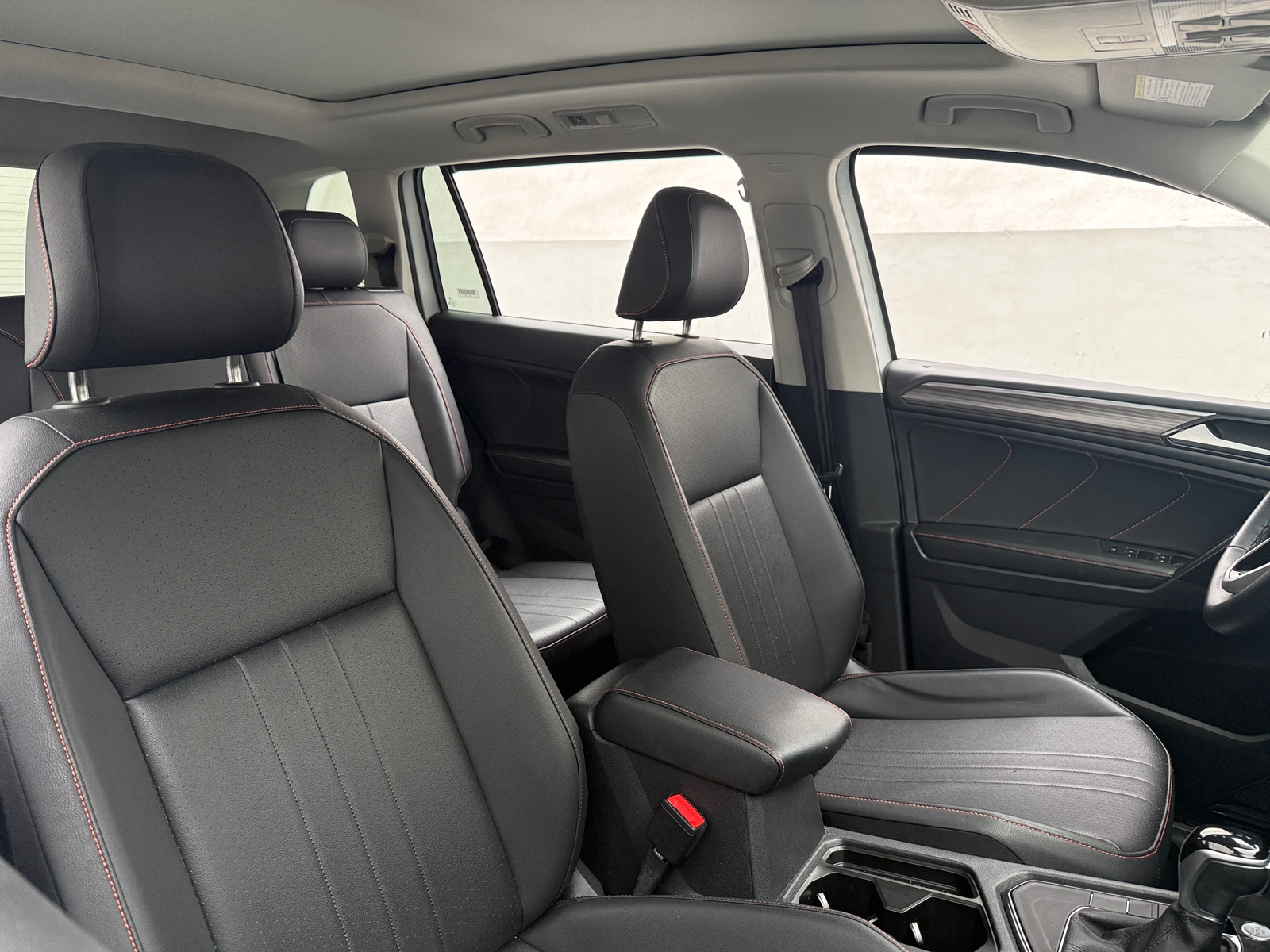 Thumbnail: 2024 Volkswagen Tiguan - 2