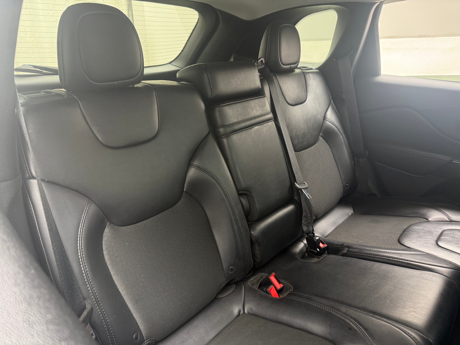 Thumbnail: 2019 Jeep Cherokee - 6