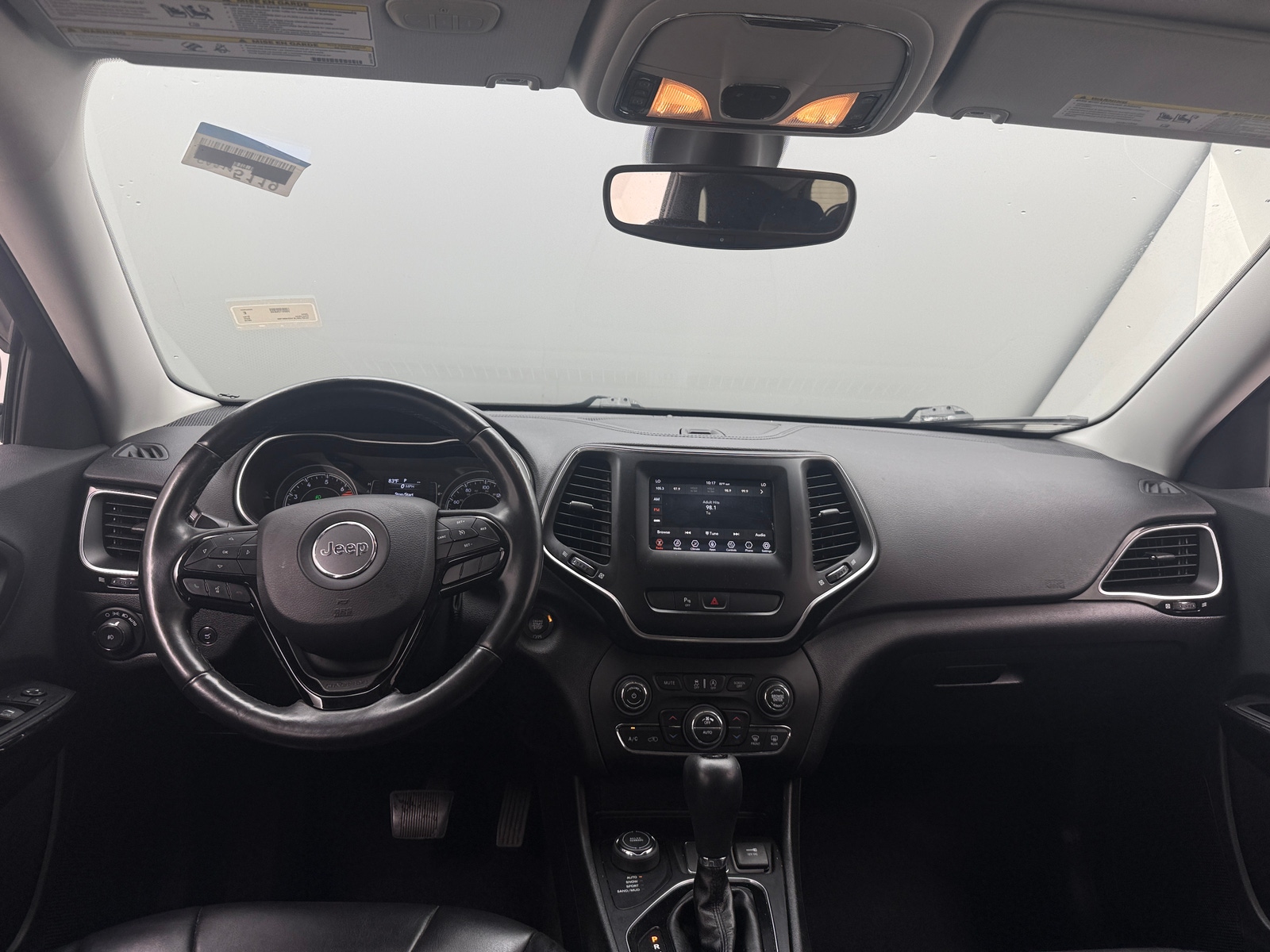 Thumbnail: 2019 Jeep Cherokee - 3