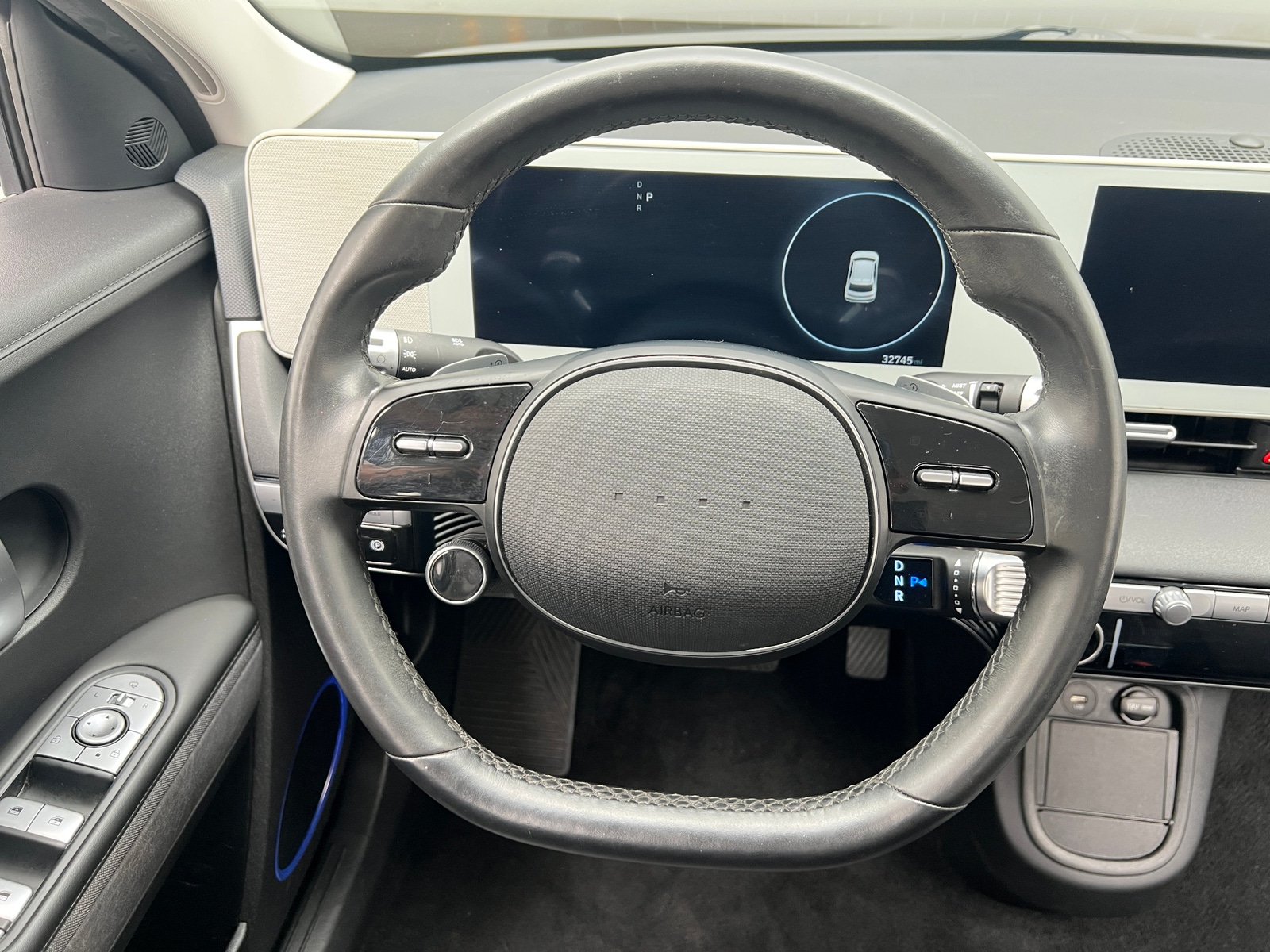 Thumbnail: 2023 Hyundai Ioniq 5 - 4