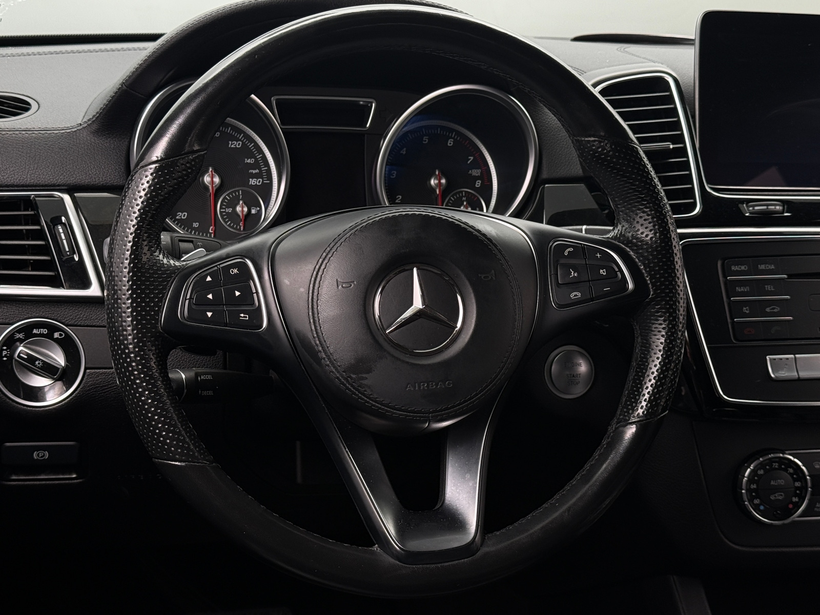 Thumbnail: 2019 Mercedes-Benz GLS - 4