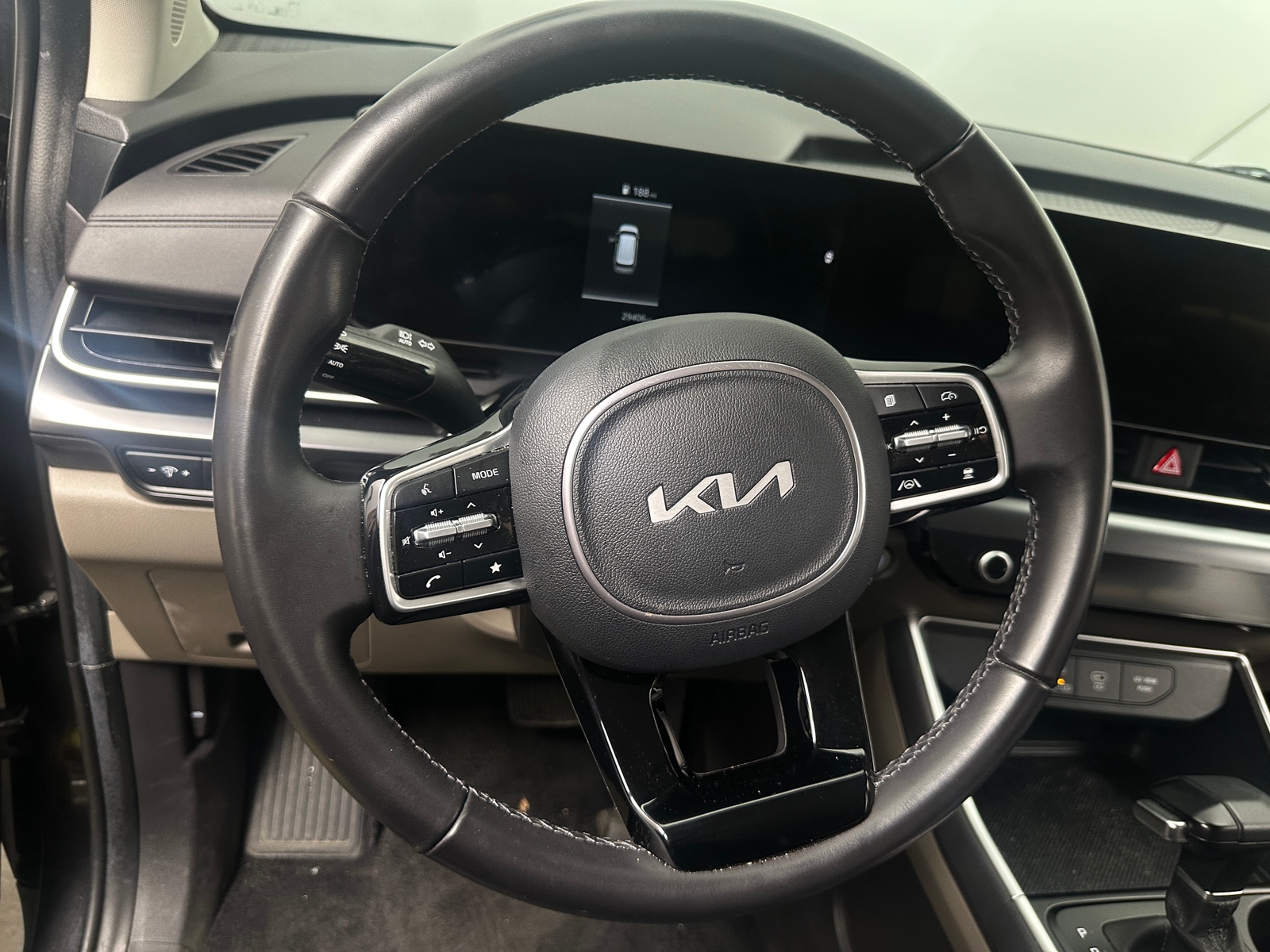 Thumbnail: 2026 Kia Carnival - 4