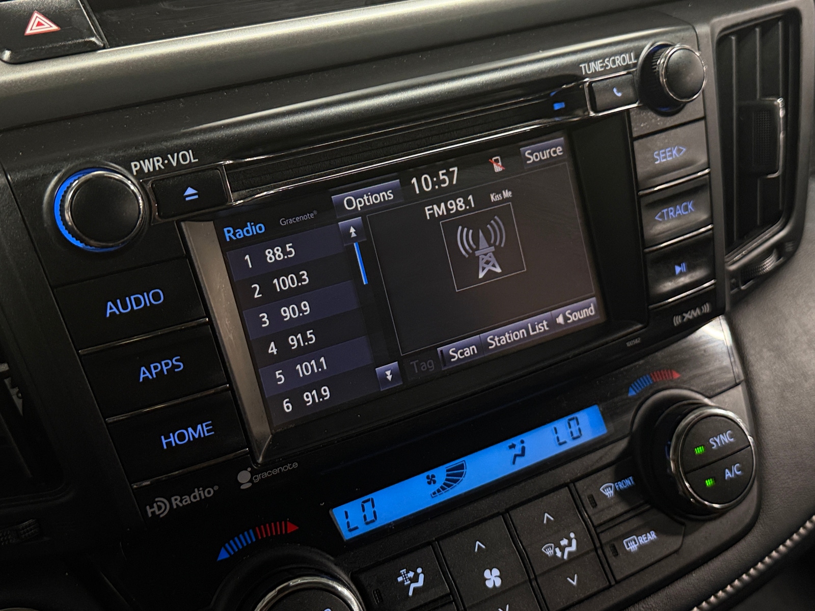 Thumbnail: 2017 Toyota RAV4 - 4