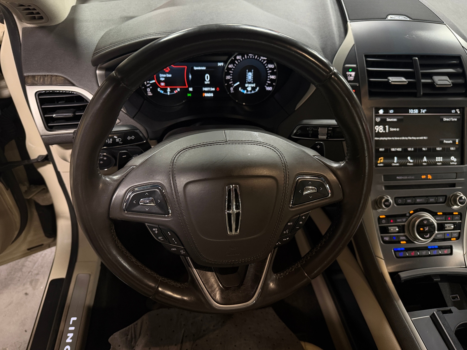 Thumbnail: 2018 Lincoln MKZ - 4