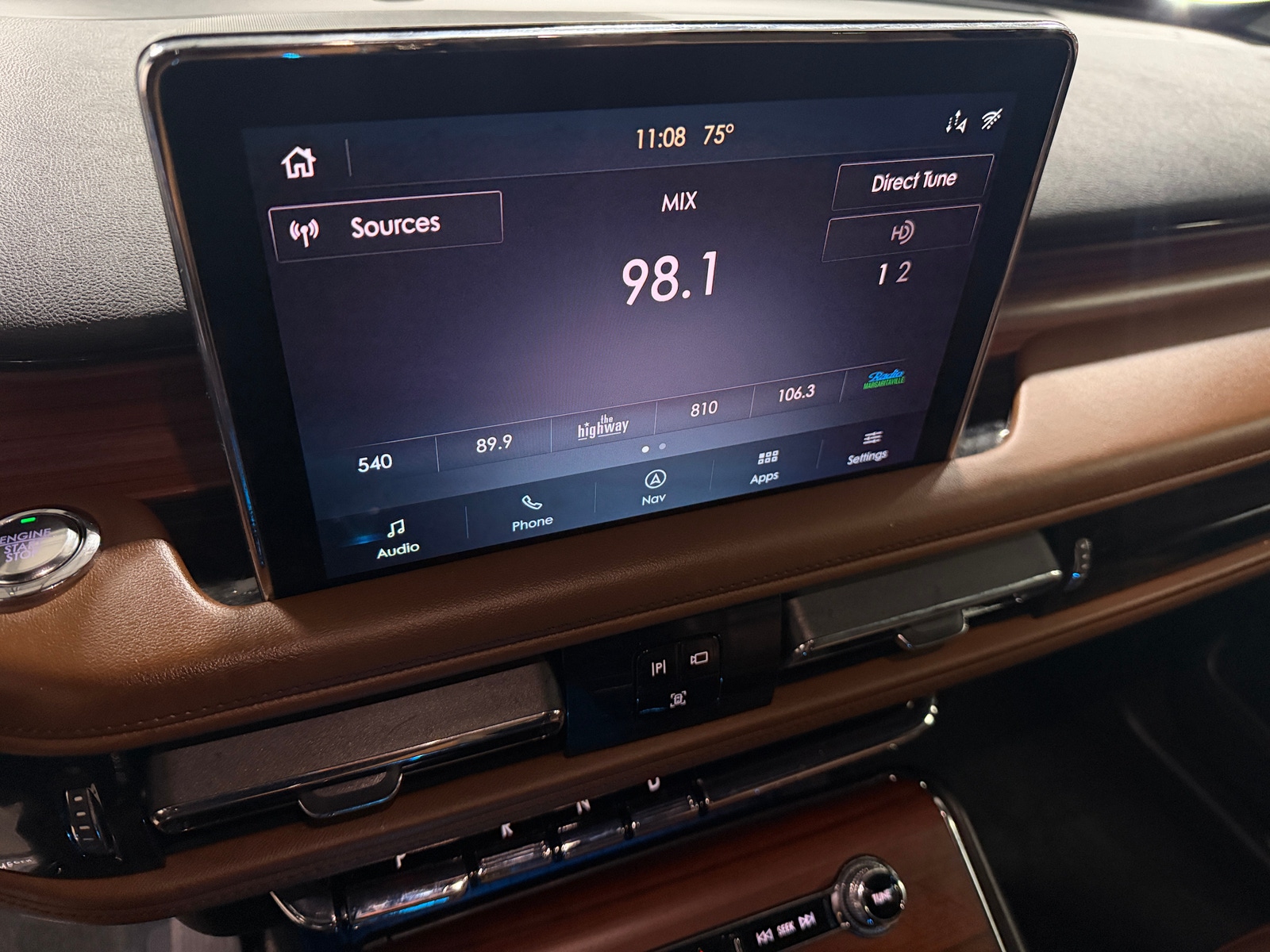 Thumbnail: 2023 Lincoln Aviator - 3