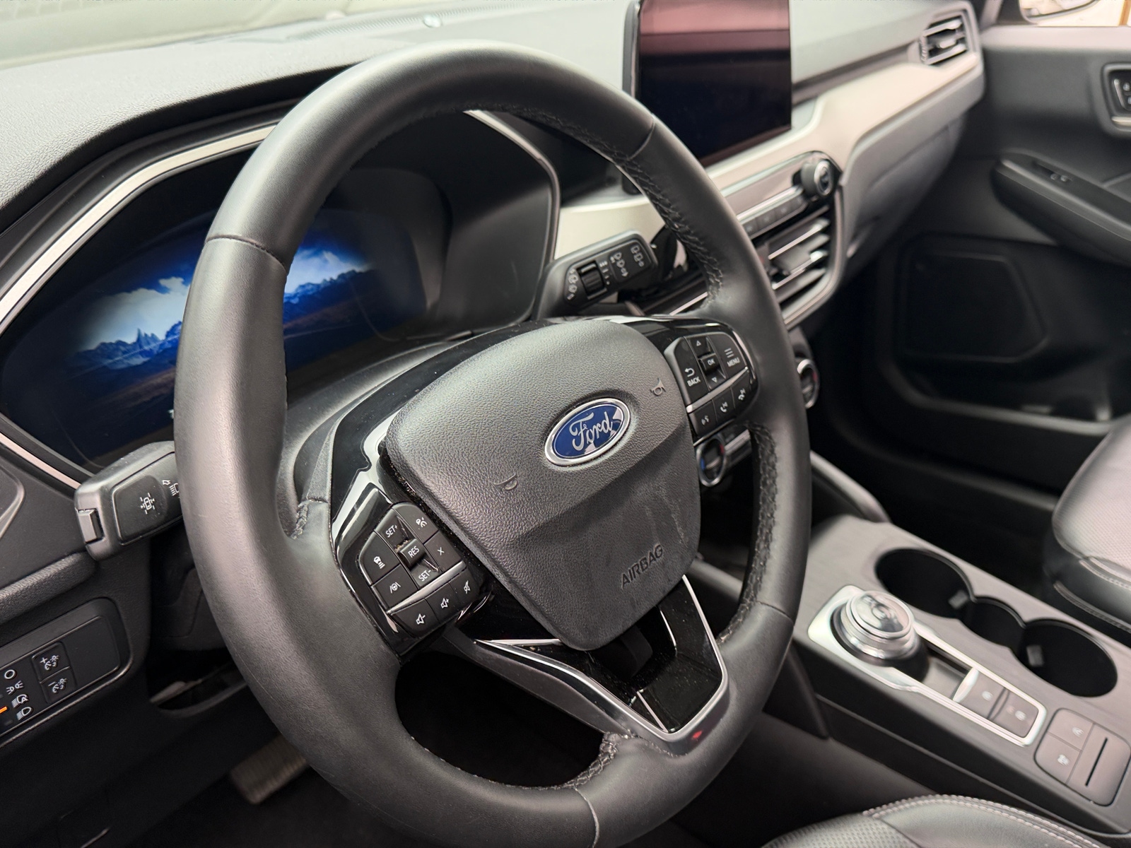 Thumbnail: 2021 Ford Escape - 4