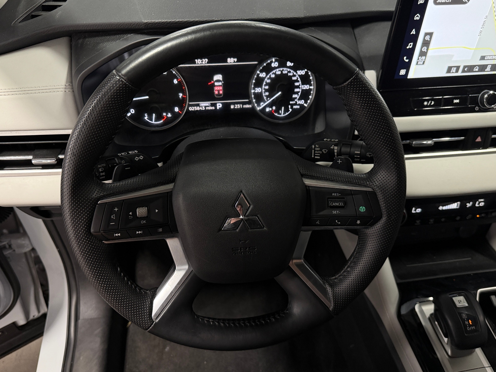 Thumbnail: 2025 Mitsubishi Outlander - 4