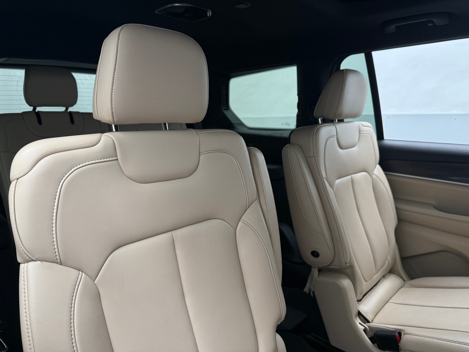 Thumbnail: 2023 Jeep Grand Cherokee L - 5