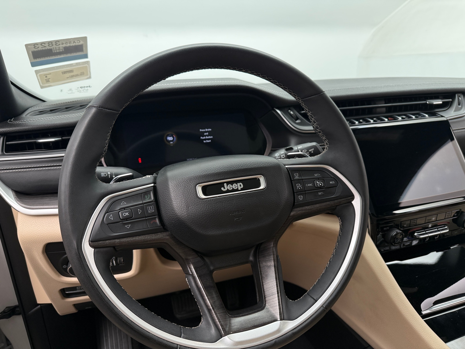 Thumbnail: 2023 Jeep Grand Cherokee L - 4