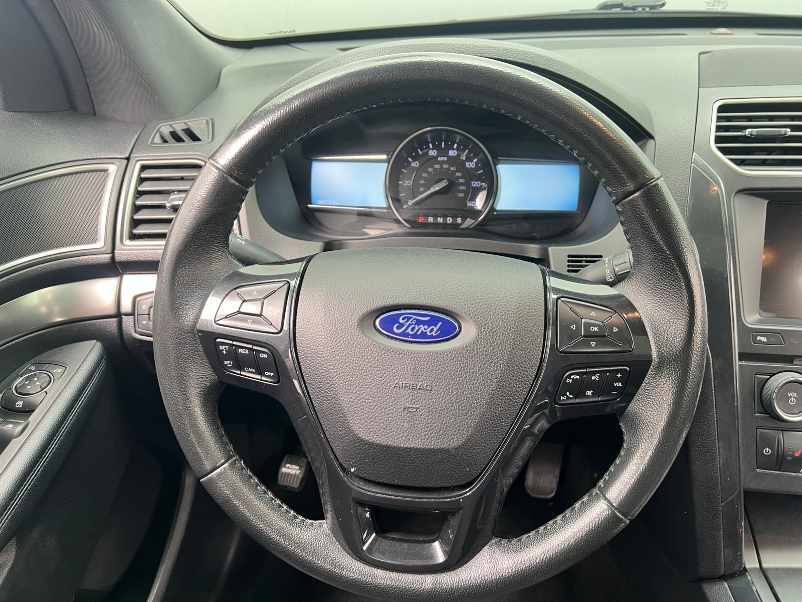Thumbnail: 2018 Ford Explorer - 5