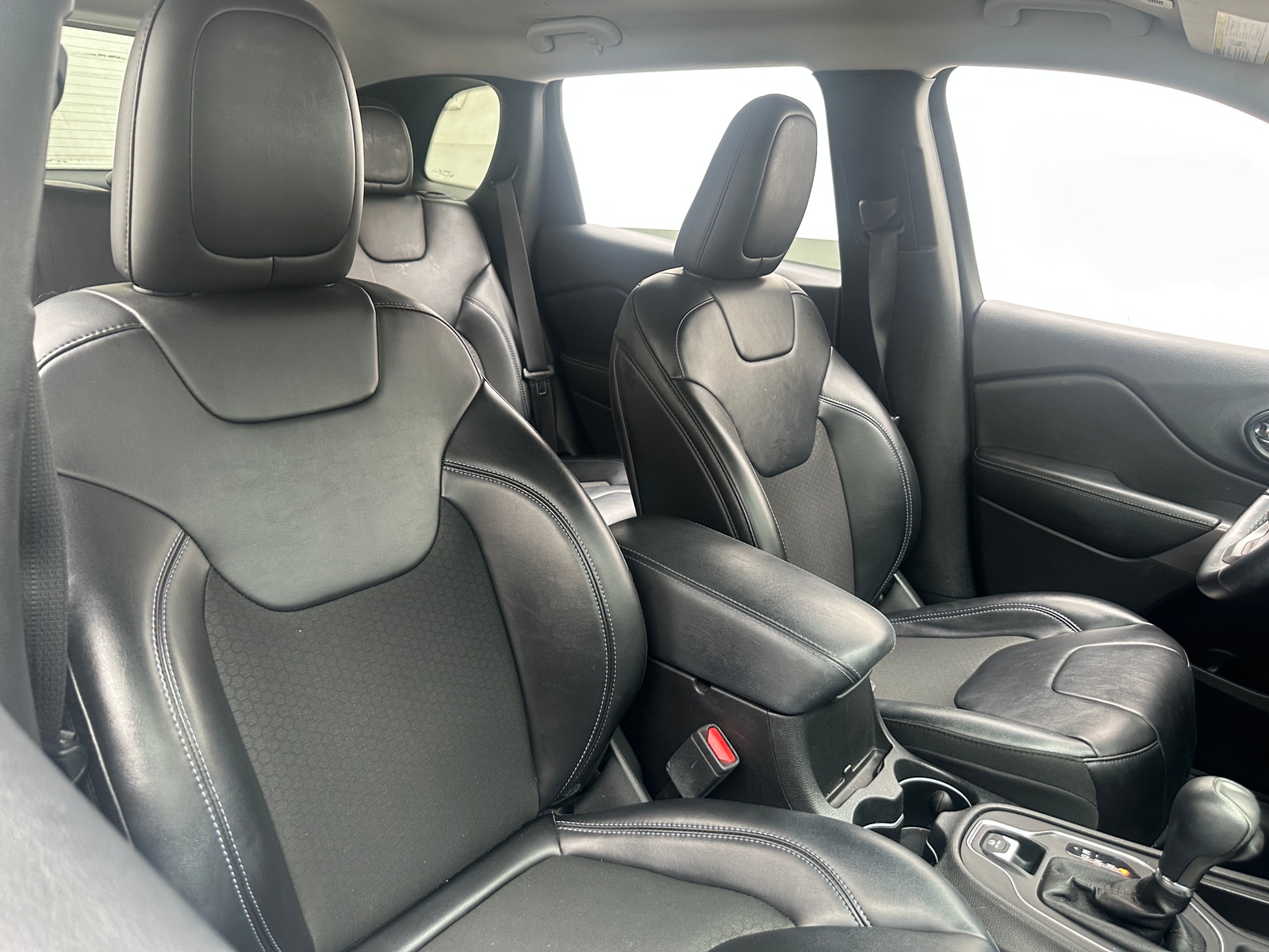 Thumbnail: 2019 Jeep Cherokee - 2