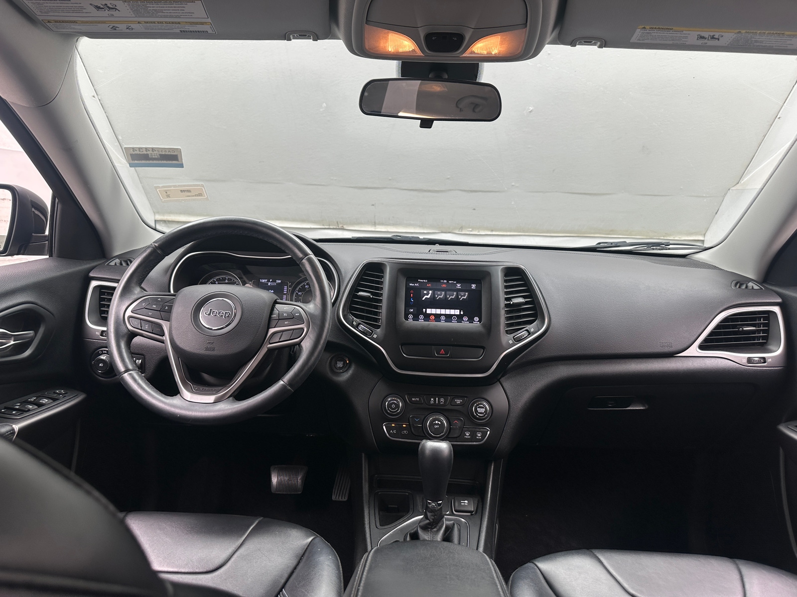 Thumbnail: 2019 Jeep Cherokee - 3
