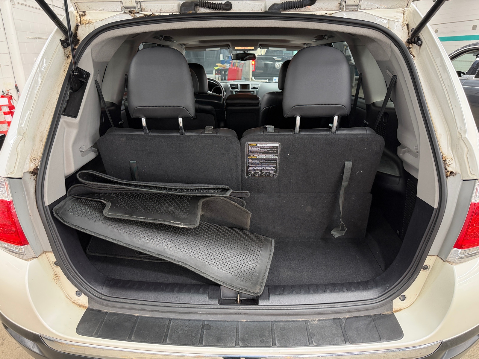 Thumbnail: 2013 Toyota Highlander - 6