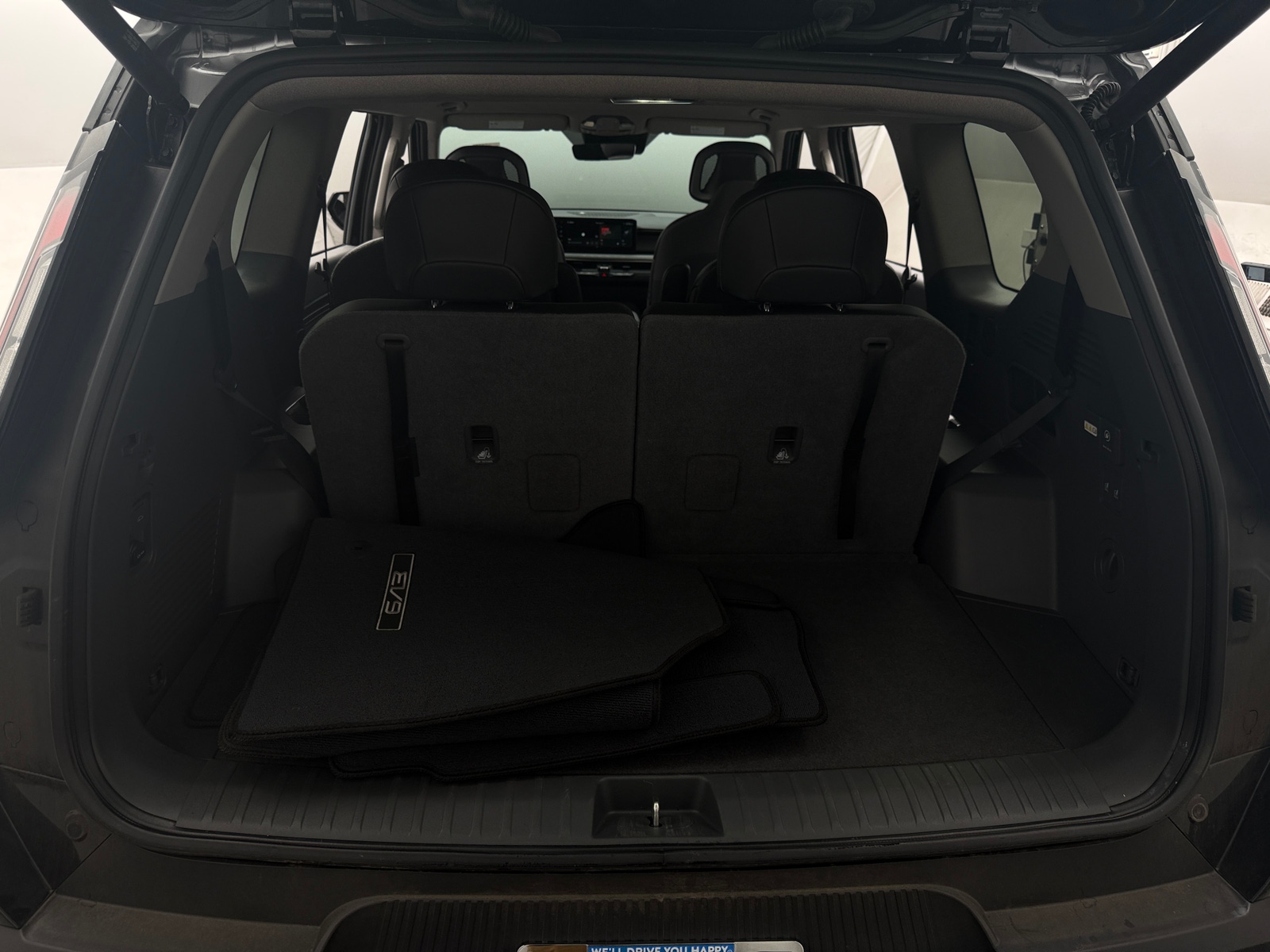 Thumbnail: 2024 Kia EV9 - 6
