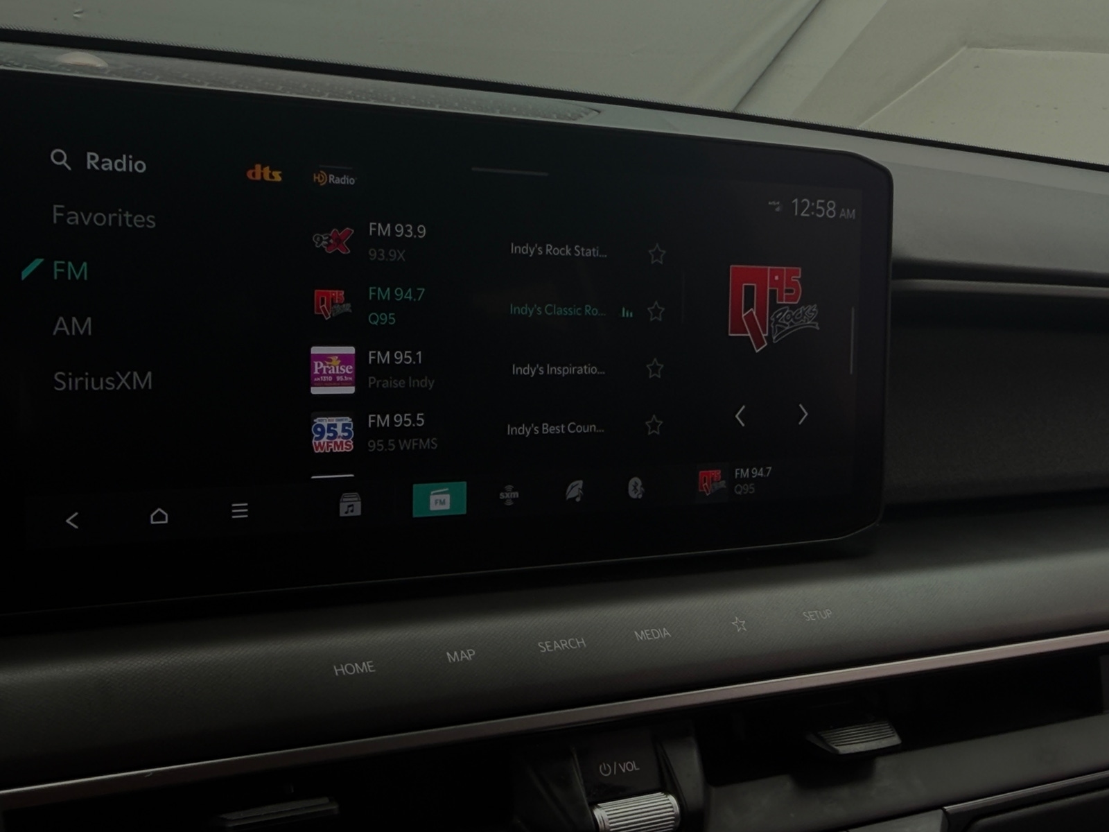 Thumbnail: 2024 Kia EV9 - 3