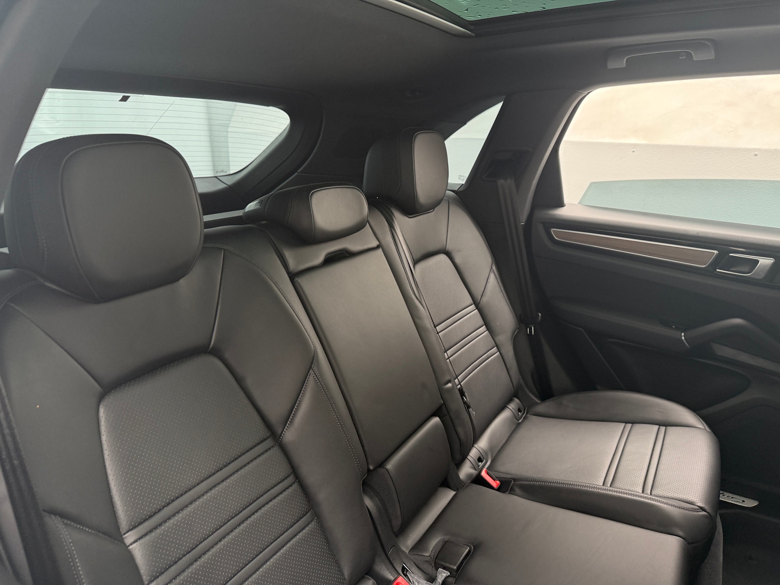Thumbnail: 2022 Porsche Cayenne - 5