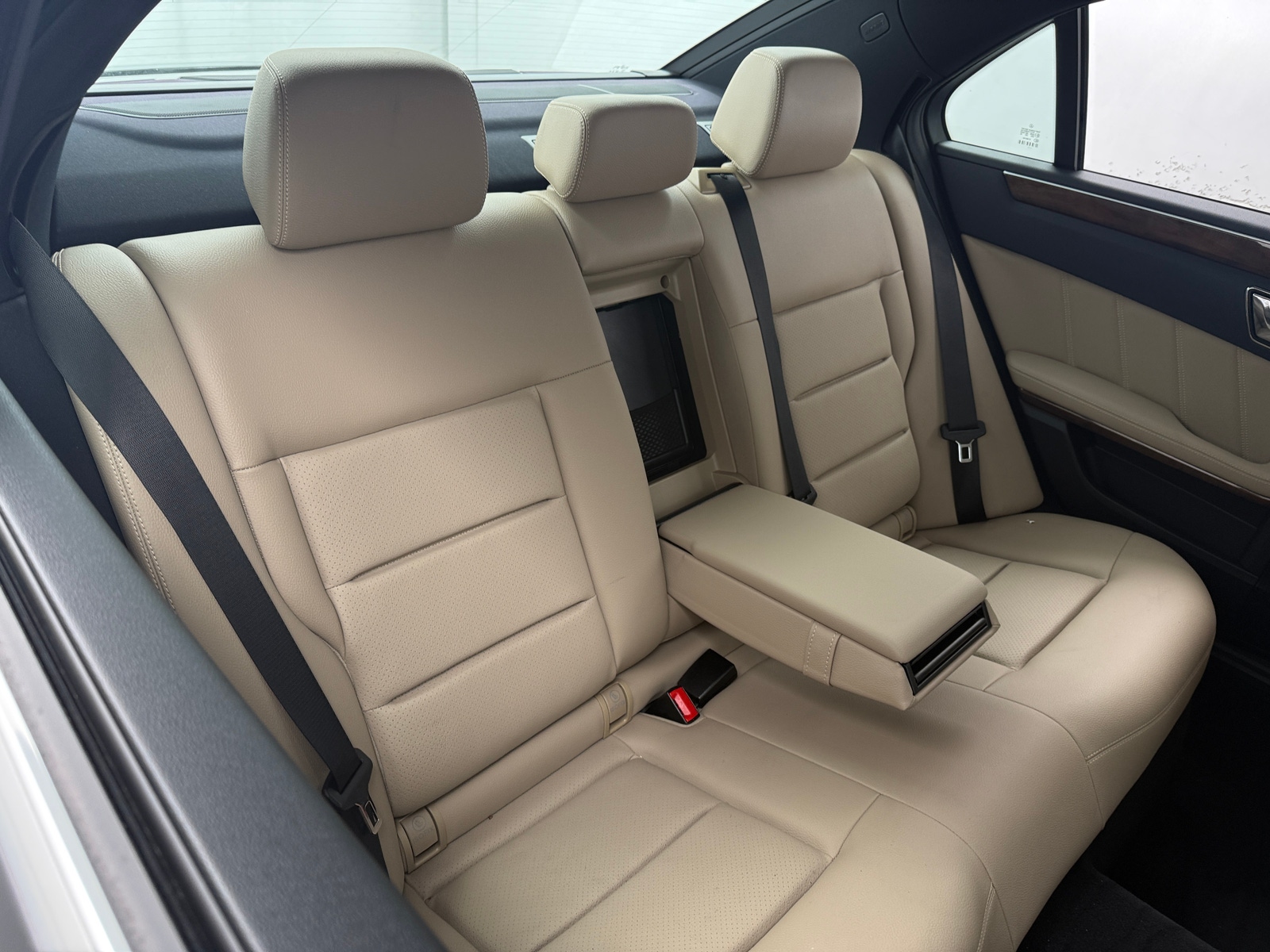 Thumbnail: 2011 Mercedes-Benz E-Class - 5