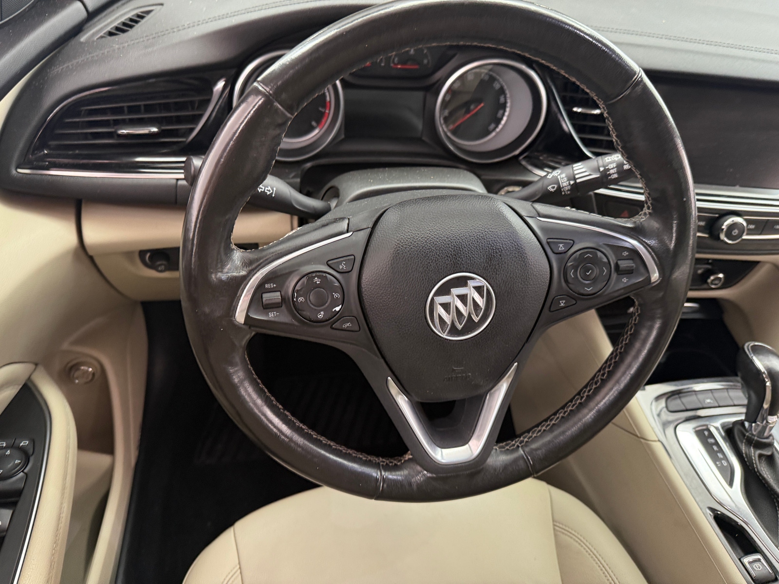 Thumbnail: 2018 Buick Regal - 4
