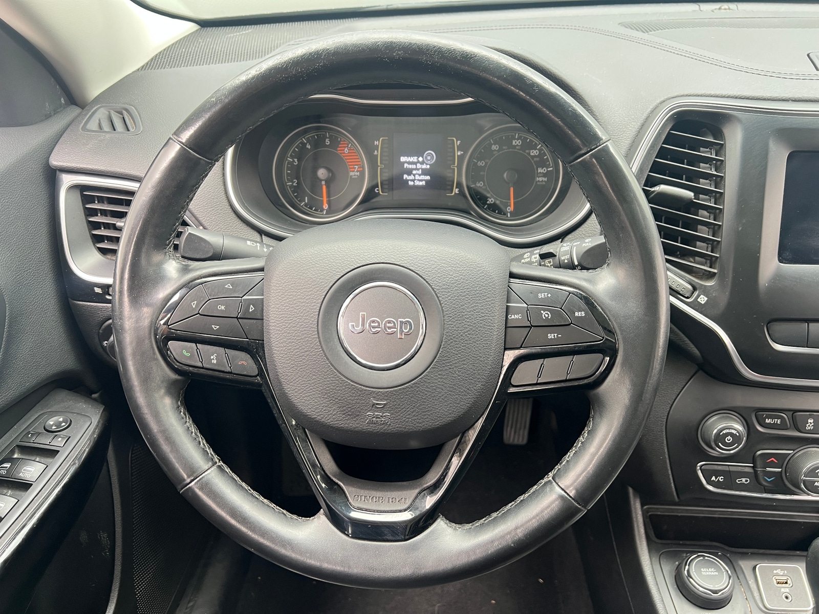 Thumbnail: 2019 Jeep Cherokee - 5