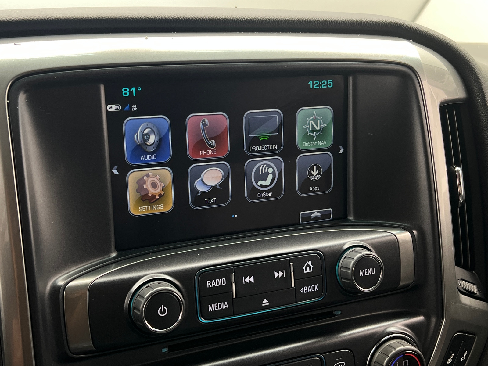 Thumbnail: 2017 Chevrolet Silverado 1500 - 4