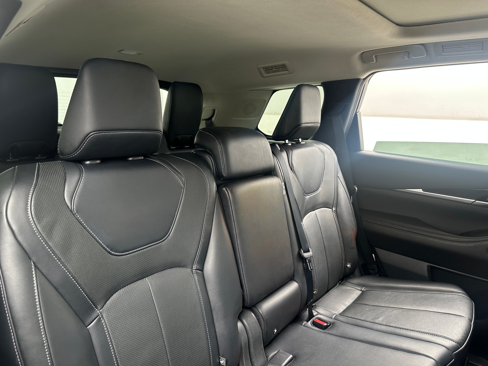 Thumbnail: 2023 INFINITI QX60 - 5