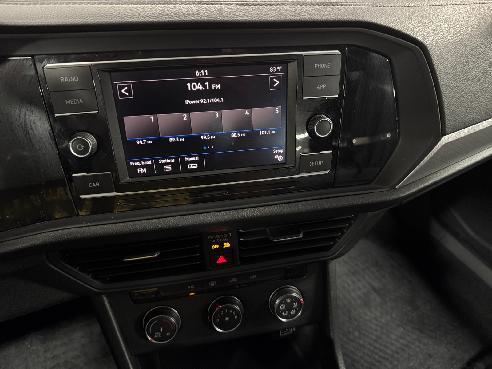 Thumbnail: 2019 Volkswagen Jetta - 4