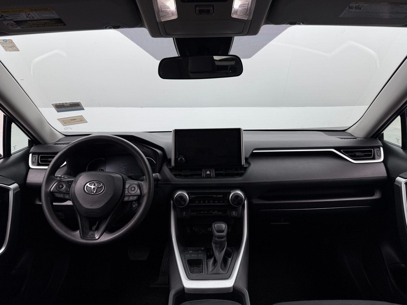 Thumbnail: 2025 Toyota RAV4 - 3
