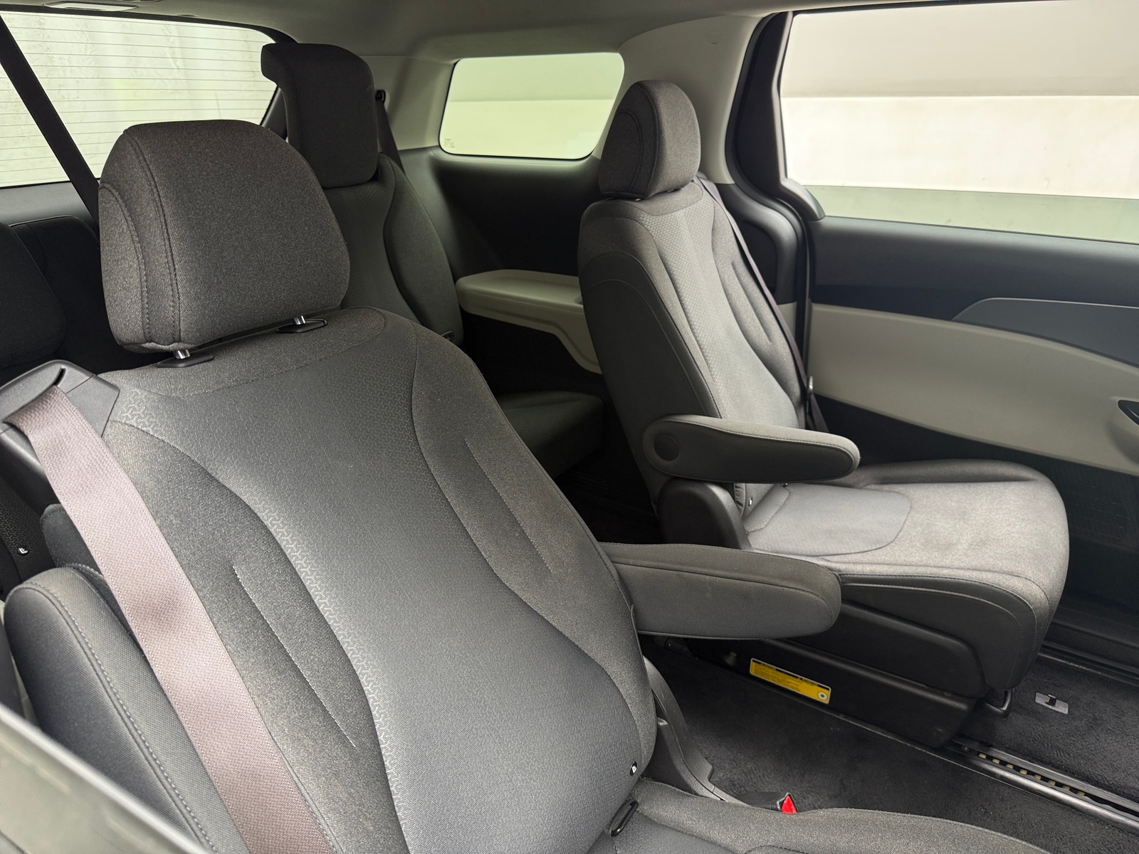 Thumbnail: 2022 Kia Carnival - 6