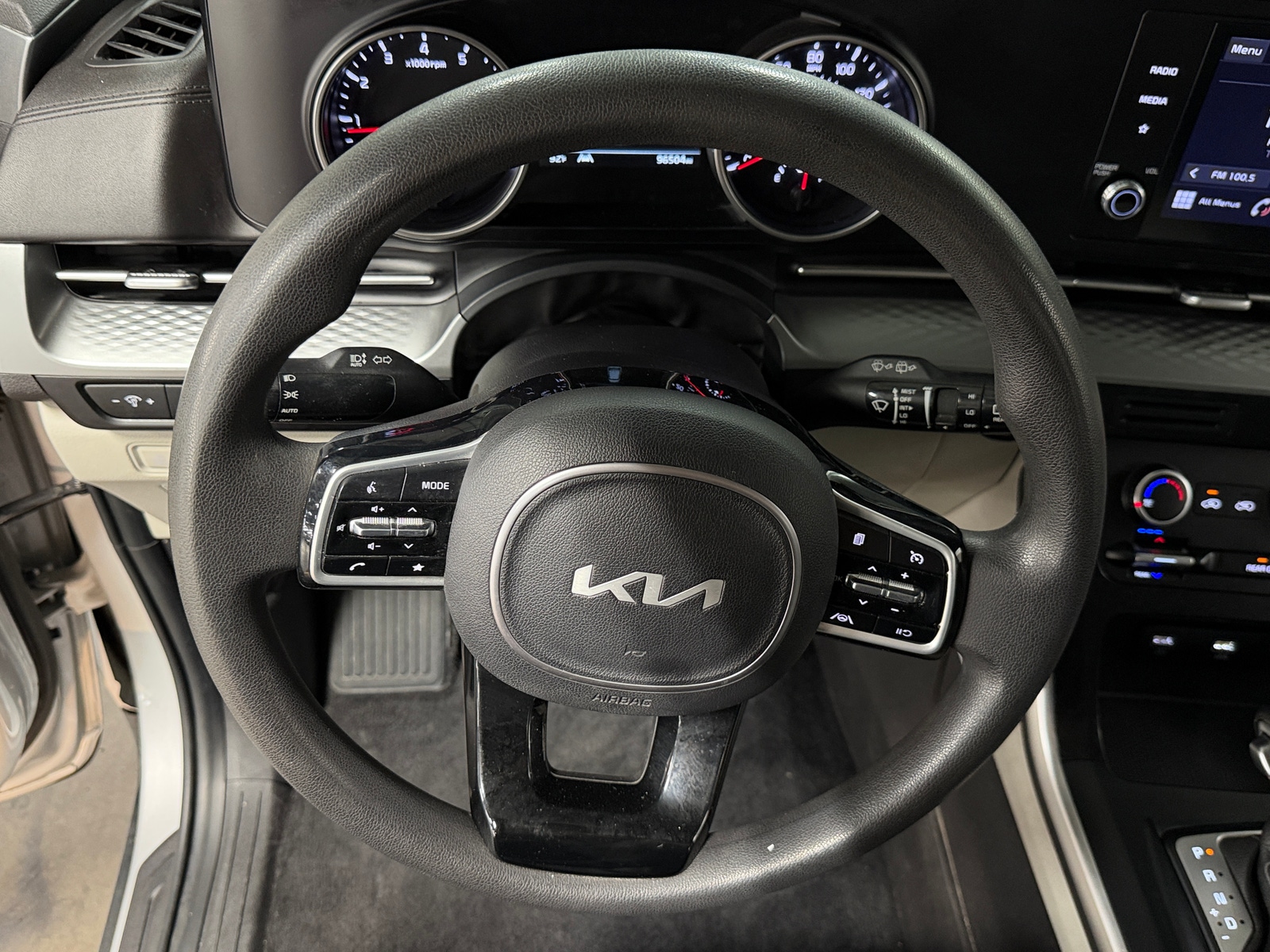 Thumbnail: 2022 Kia Carnival - 5