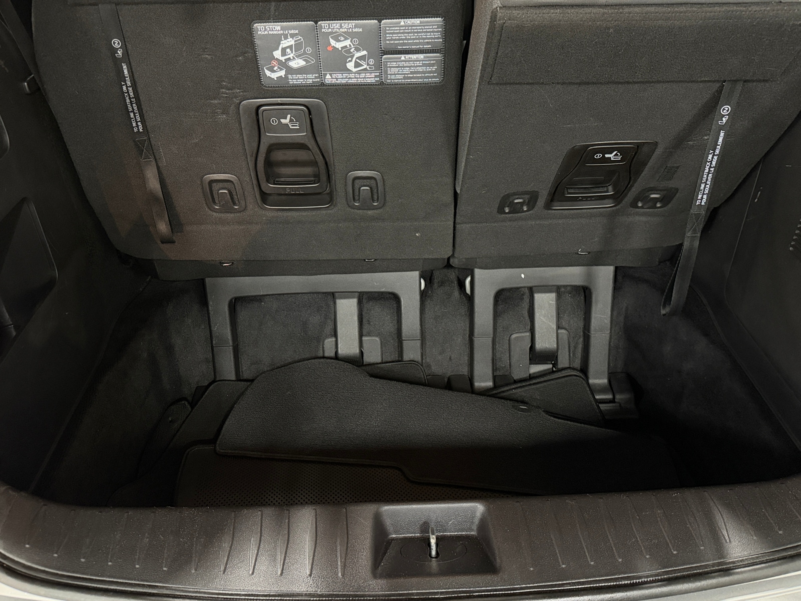 Thumbnail: 2022 Kia Carnival - 7