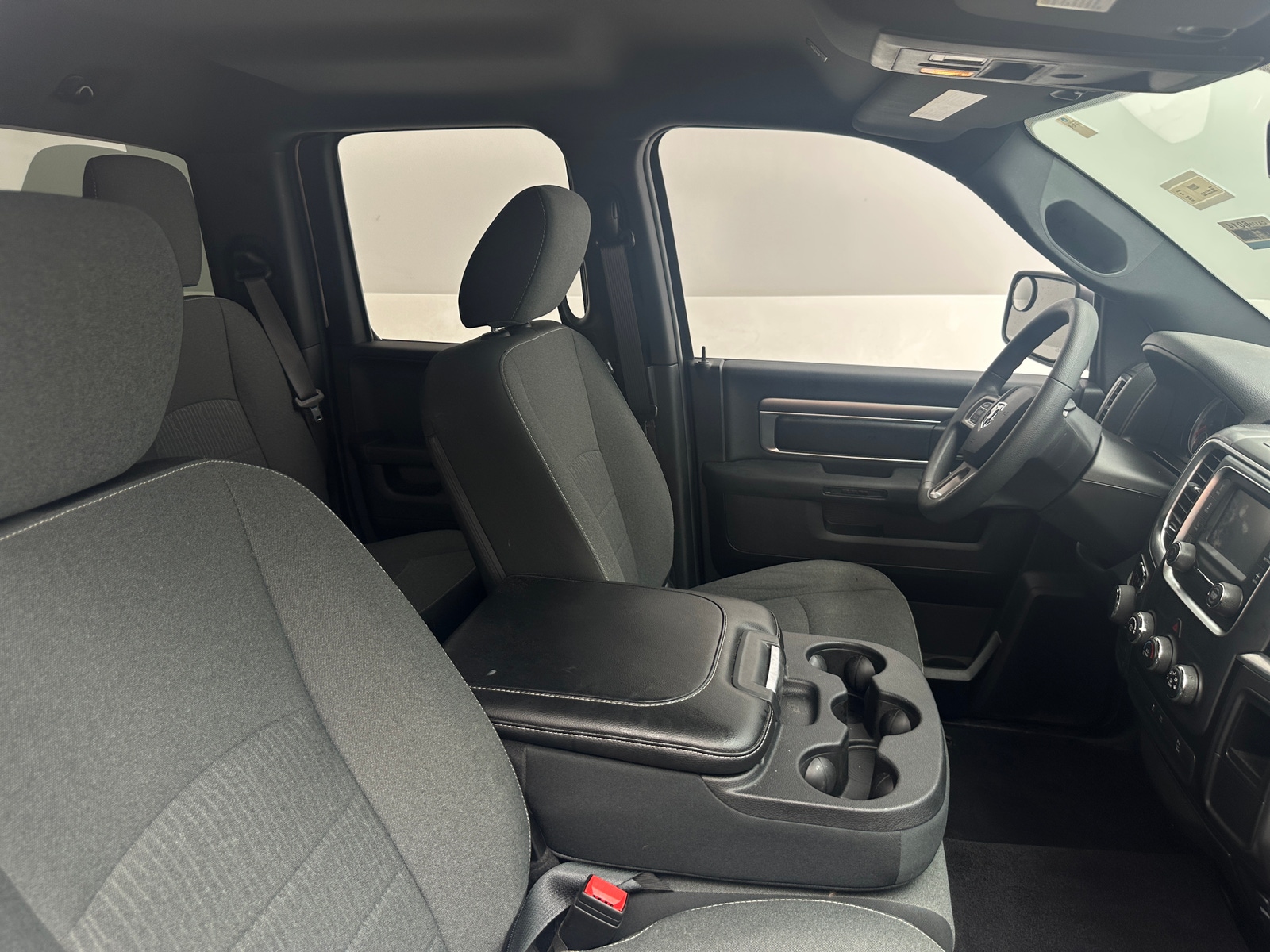 Thumbnail: 2022 RAM 1500 Classic - 2